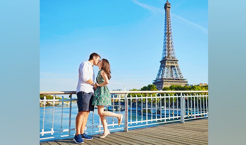 Eiffel Tower Propose