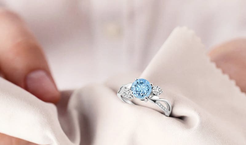 How to Care for Your Aquamarine Jewelry