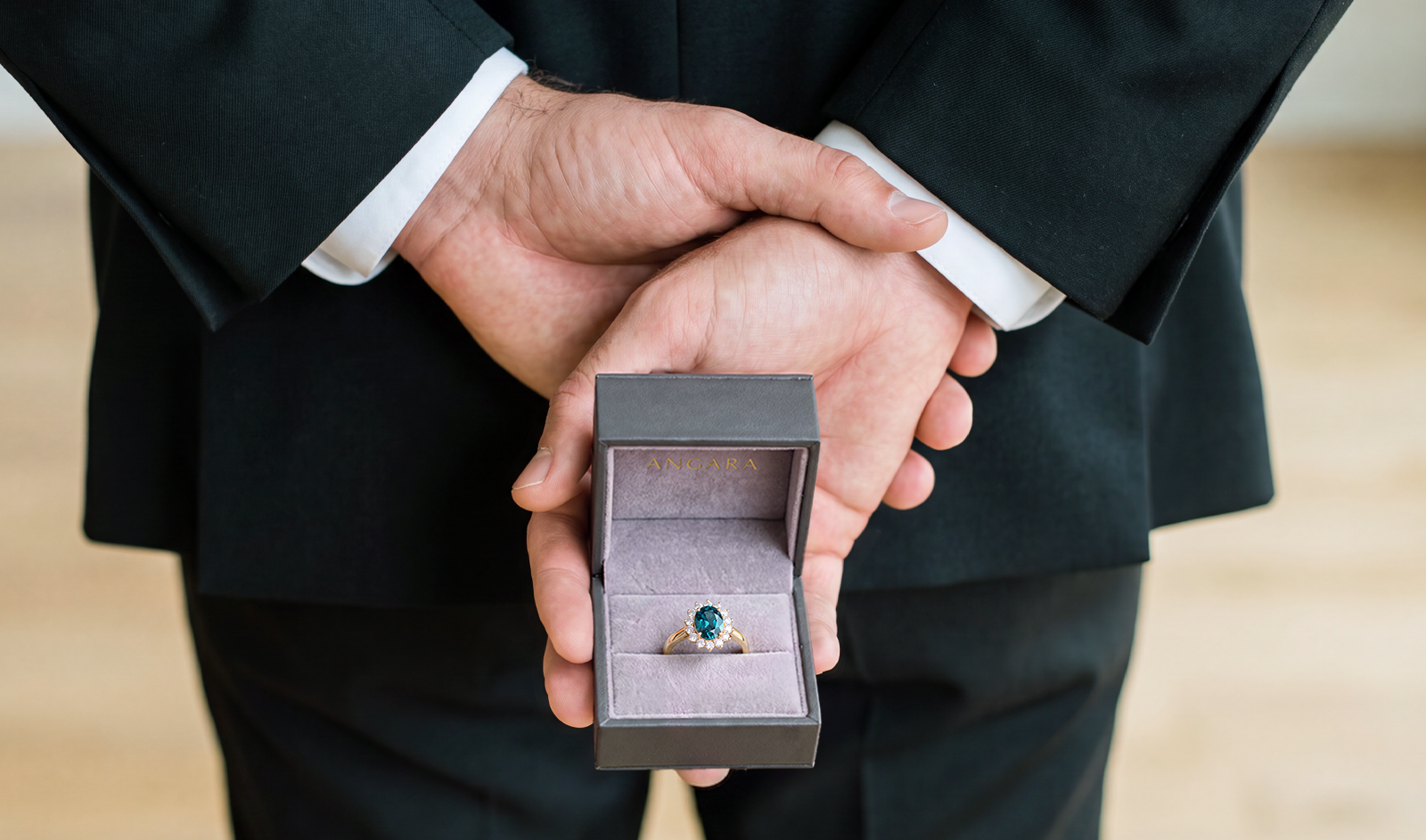 Green Sapphire Engagement Rings: Settings and Styles